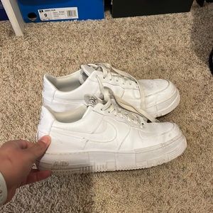 White Pixel Air Force 1